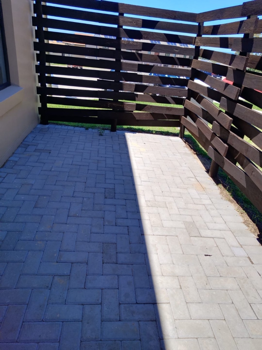 2 Bedroom Property for Sale in Kidds Beach Eastern Cape